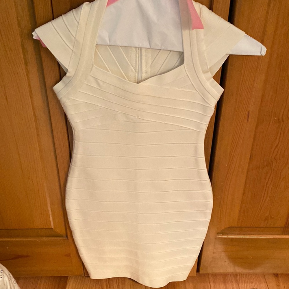 Katie J NYC cream cap sleeve bandage dress tween medium